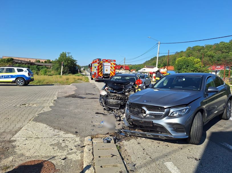 Accident rutier grav în apropiere de Gherla: patru persoane au ajuns la spital|Foto: ISU Cluj
