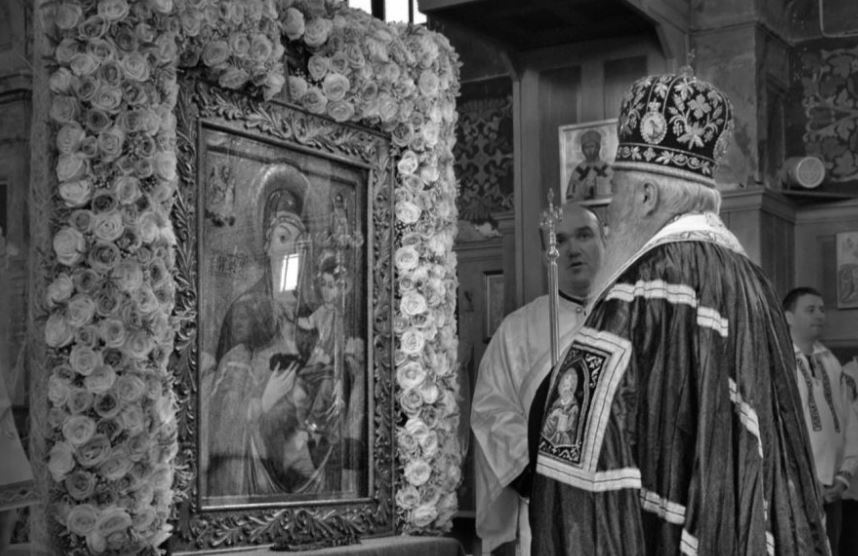 Pelerinaj tradițional la Mănăstirea Nicula: Procesiunea de la Gherla la Nicula, condusă de Mitropolitul Clujului|Foto: mitropolia-clujului.ro