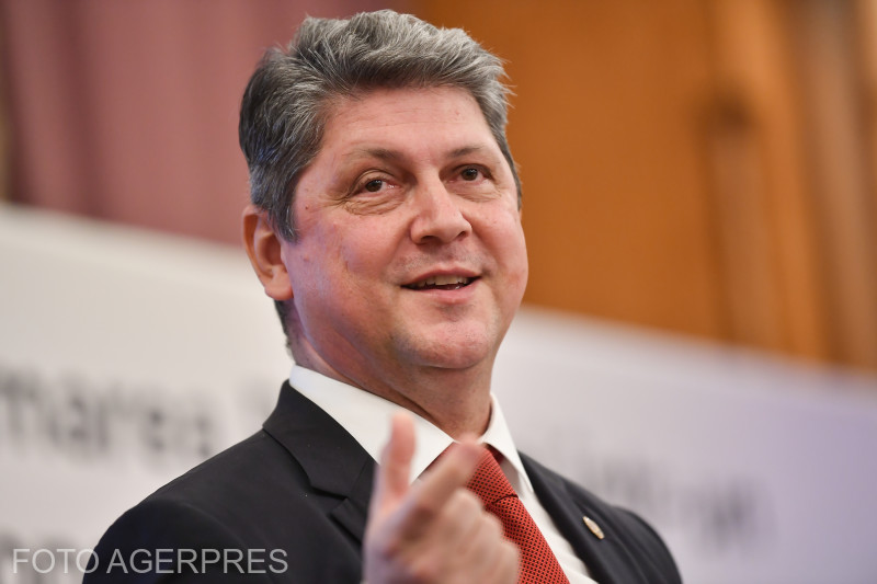 Senatorul Titus Corlățeanu și-a anunțat candidatura la șefia PSD | Foto: ALEX MICSIK / AGERPRES FOTO