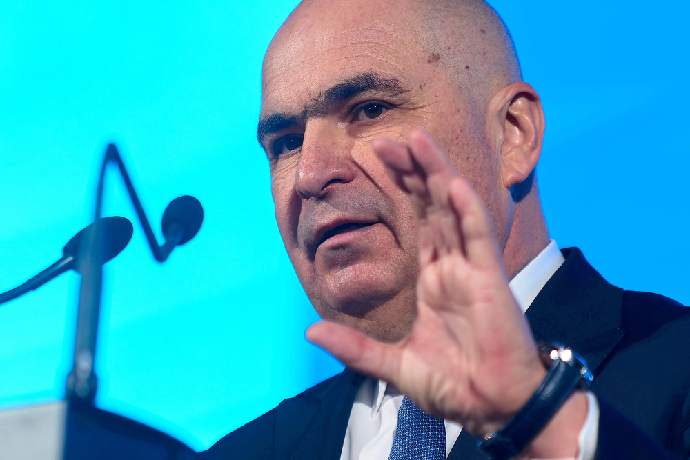 Premierul României, Ilie Bolojan, a explicat proiectul pensiilor private | Foto: deposiphotos.com