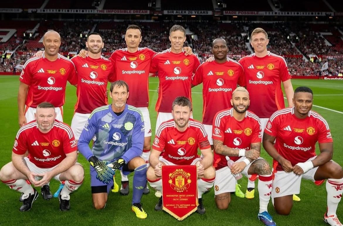 Silvestre (primul din stânga sus) a jucat 9 ani pentru United | Foto: iammsilvestre Instagram