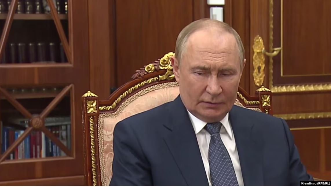 Detaliul trecut cu vederea din biblioteca lui Putin: imagini preînregistrate cu liderul de la Kremlin, prezentate ca fiind noi|Foto: kremlin.ru (RFE/RL)