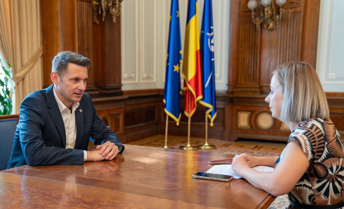 Prefectul Clujului, Maria Forna, întrevedere cu Mircea Abrudean, președintele Senatului României | Foto: Facebook, Instituția Prefectului - Județul Cluj