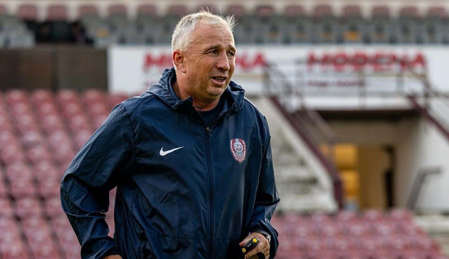 Dan Petrescu și-a încheiat în această vară al patrulea mandat pe banca CFR-ului | Foto: CFR 1907 Cluj Facebook