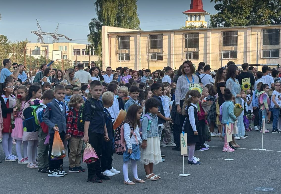 Început de an școlar la școala gimnazială „Nicolae Titulescu” din Cluj-Napoca|Foto: monitorulcj.ro