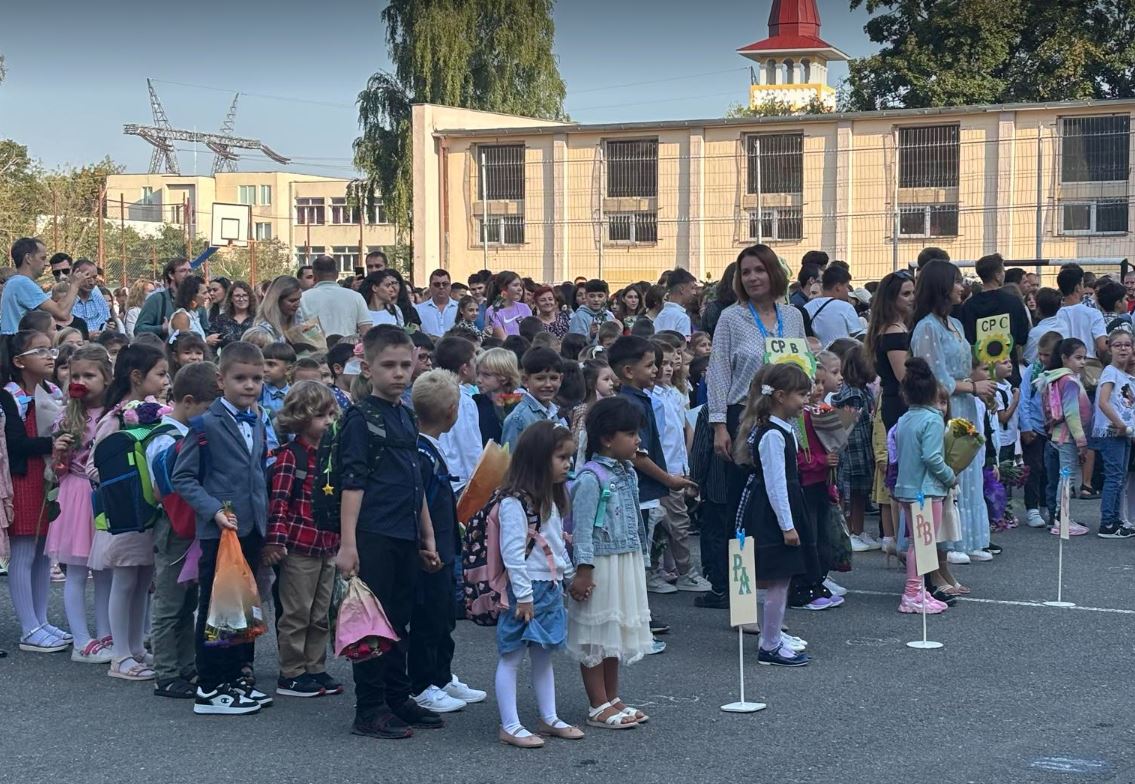 Început de an școlar la școala gimnazială „Nicolae Titulescu” din Cluj-Napoca|Foto: monitorulcj.ro