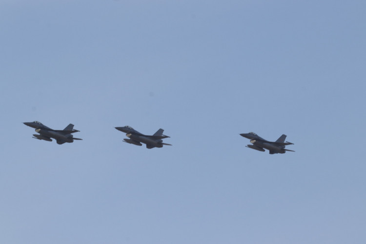 Alertă cu drone rusești la granița României: armata a ridicat de la sol două aeronave de luptă F-16| Foto: MApN