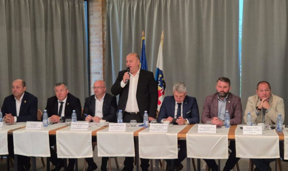 Radu-Florin Abrudan, primarul comunei Ciucea, reales președinte al filialei județene Cluj a Asociației Comunelor din România|Foto: acor.ro
