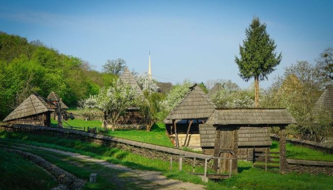 Parcul Etnografic „Romulus Vuia”, obiectiv turistic de impact pentru Cluj: investiție de peste 30 de milioane de lei pentru revitalizarea muzeului în aer liber din Hoia|Foto: Consiliul Județean Cluj