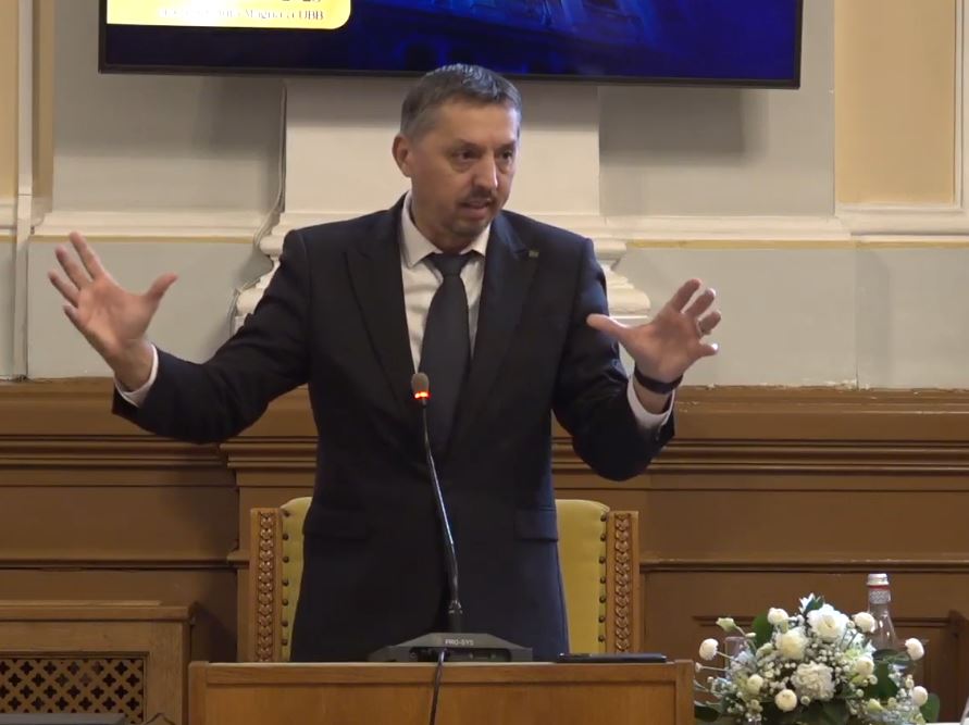 Daniel David, mesaj de la Cluj la început de an universitar: „Avem un sistem cu lumini și umbre, iar analfabetismul funcțional reprezintă un risc pentru țară”|Foto: Universitatea Babeș-Bolyai - Facebook
