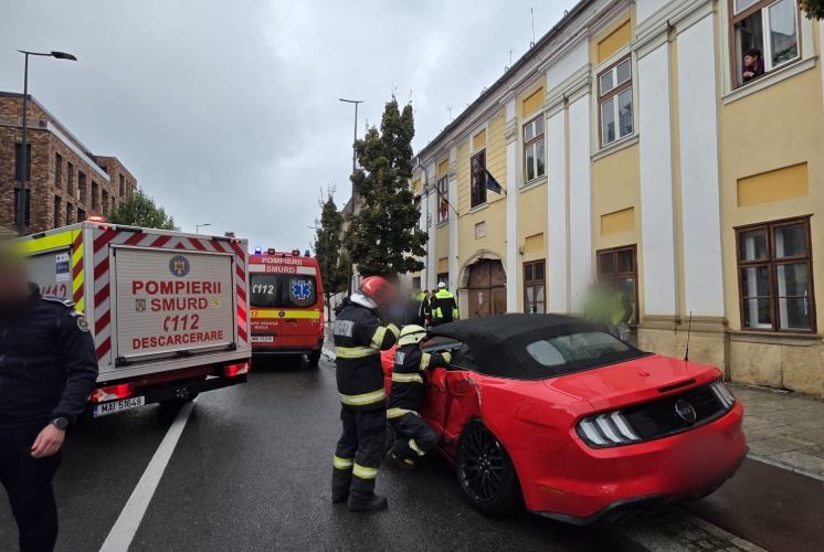 Accident rutier grav în centrul Clujului: copil de 12 ani, accidentat pe trotuar|Foto: ISU Cluj