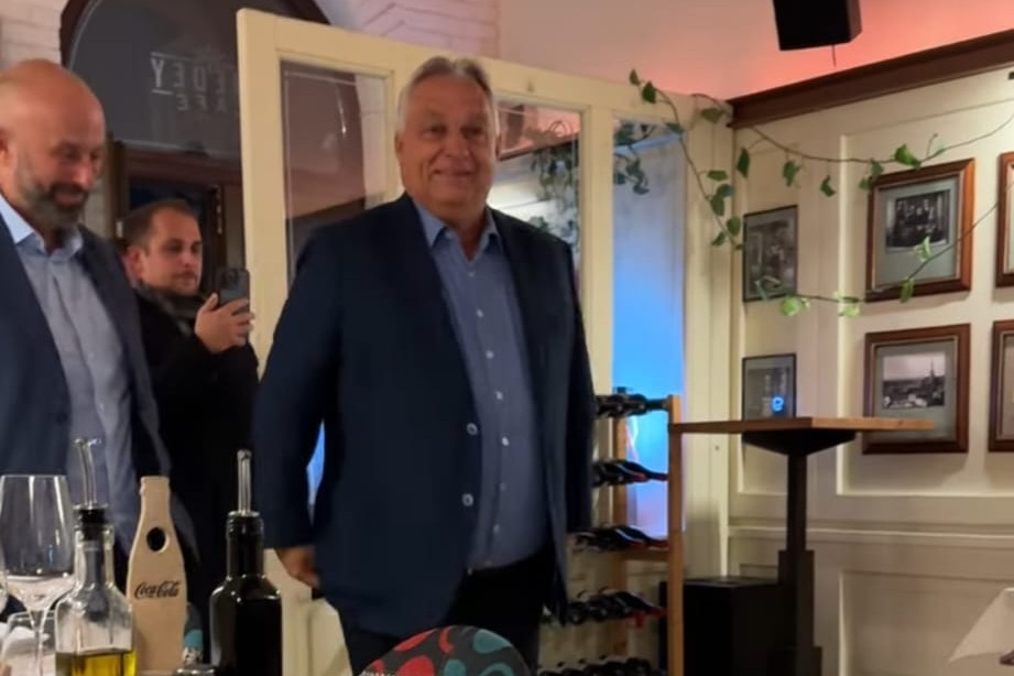 Viktor Orban a ajuns de joi seară la Cluj | Foto: captură Facebook