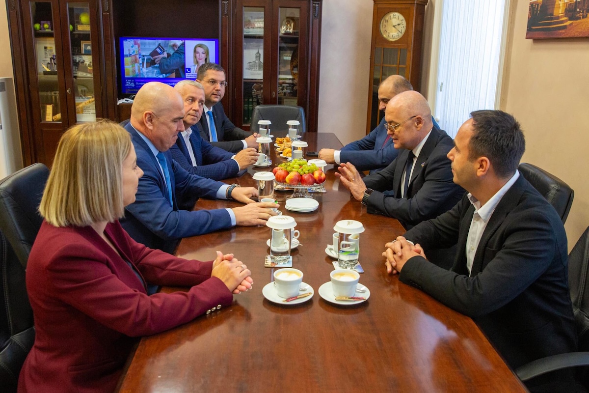 Prim-ministrul Ilie Bolojan și primarul municipiului Cluj-Napoca, Emil Boc, au participat la congresul UDMR de la Cluj | Foto: Facebook, Emil Boc