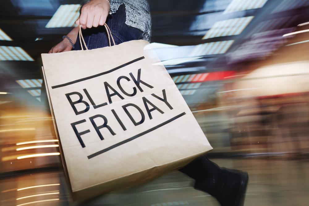 Românii vor cheltuii minim 400-500 pentru o comandă de Black Friday | Foto: depositphotos.com
