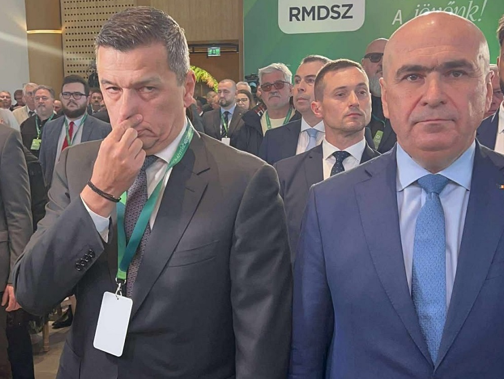 Sorin Grindeanu și Ilie Bolojan la congresul UDMR de vineri, 10 octombrie, organizat la Juc Herghelie | Foto: Sergiu Tămaș – monitorulcj.ro