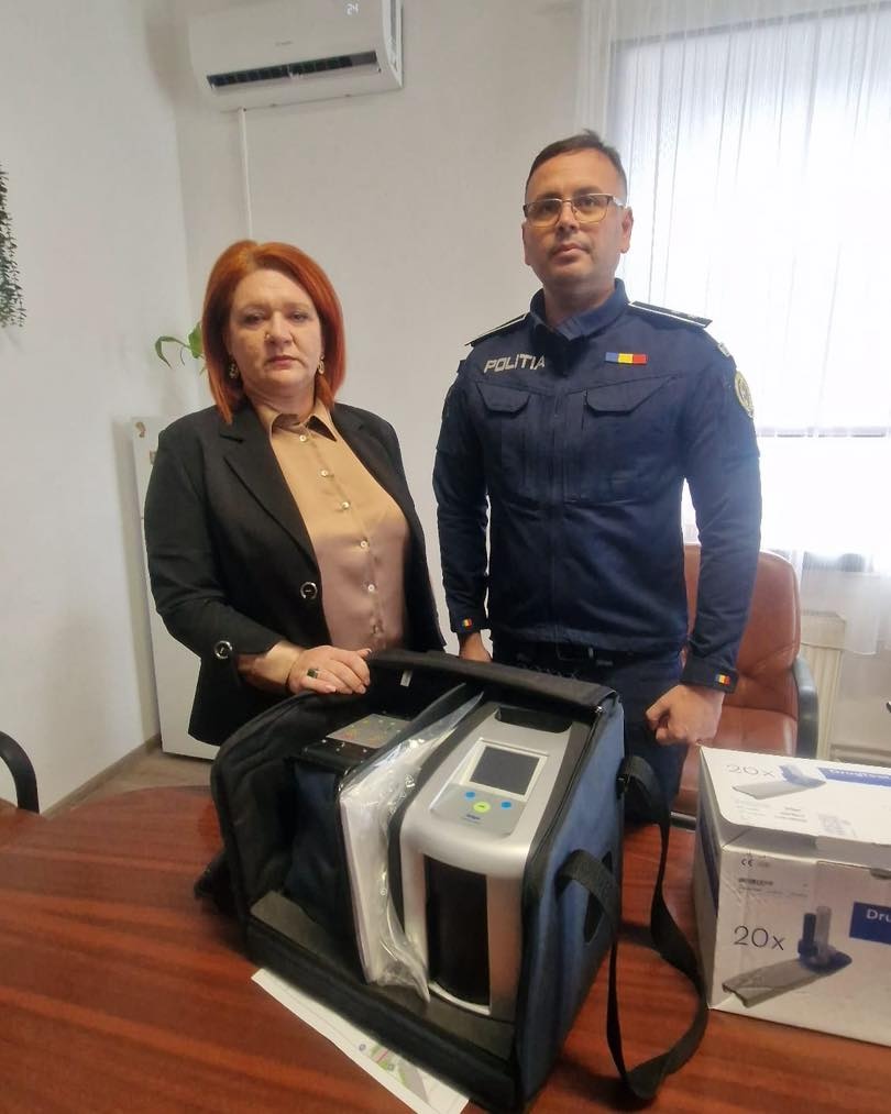 Primăria Apahida a dotat poliția din comună cu un drugtest | Foto: Facebook, Cristina Belce