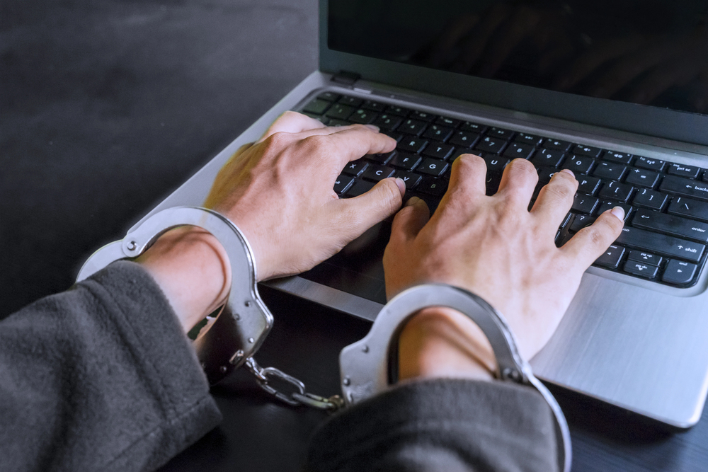 Un deținut a reușit să obțină acces la sistemul informatic al Penitenciarului Târgu Jiu și a reușit să își micșoreze pedeapsa „din tastatură” | Foto: depositphotos.com