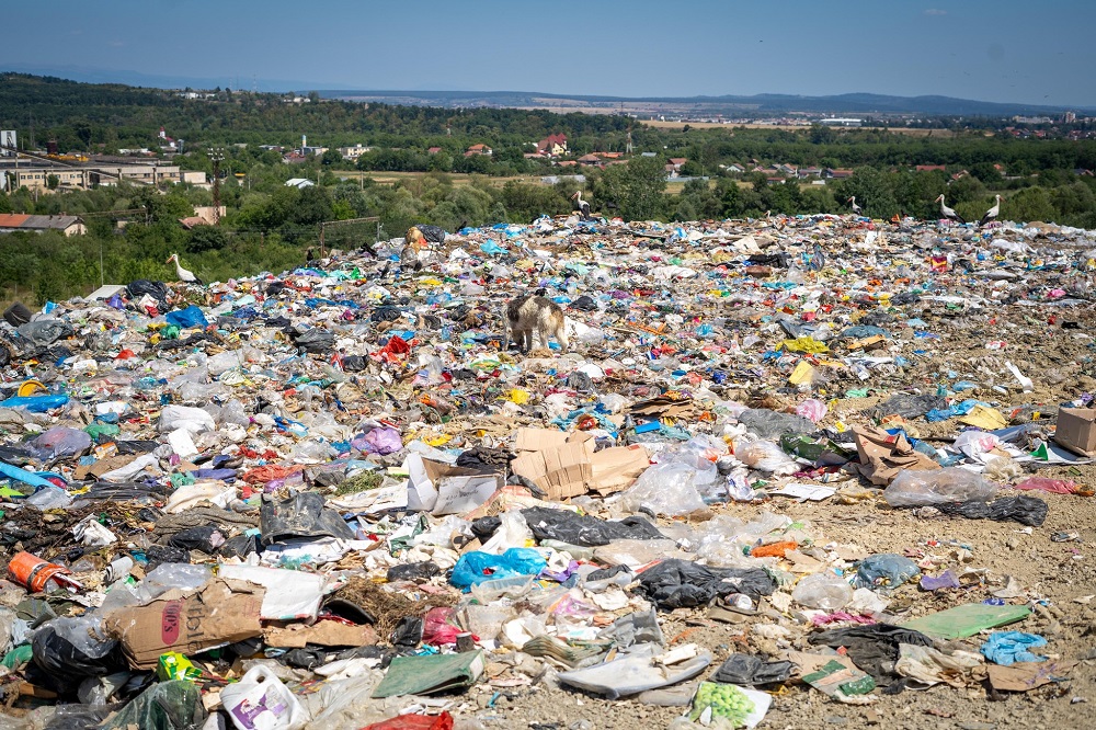 România își raportează doar o parte din gunoi. Restul „dispare” în natură| Foto: Ministerul Mediului - Facebook