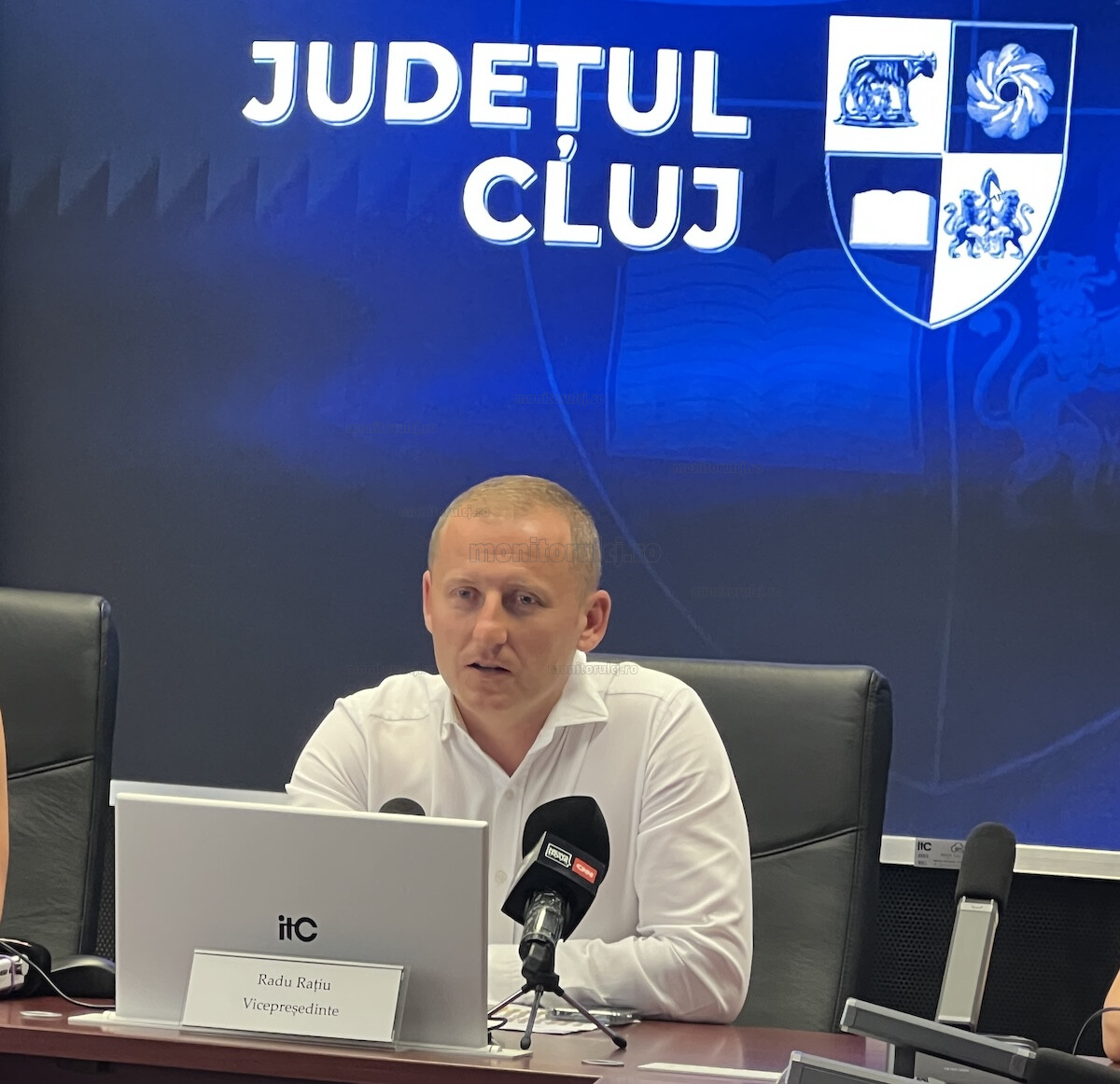 Vicepreședintele Consiliului Județean Cluj, Radu Rațiu, se declară dezamăgit de decizia CCR care a declarat neconstituțională reforma pensiilor speciale pentru magistrați | Foto: Sergiu Tămaș, monitorulcj.ro