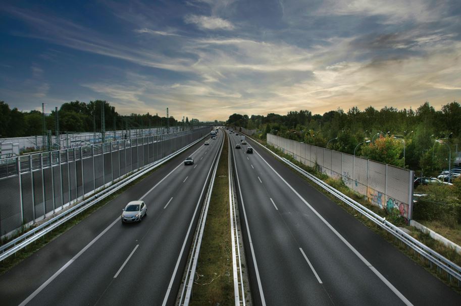 Pe autostradă până în Salonic. Proiect de infrastructură ambițios, dublat de o linie feroviară modernă, care va conecta România de Grecia.|Foto: pexels.com