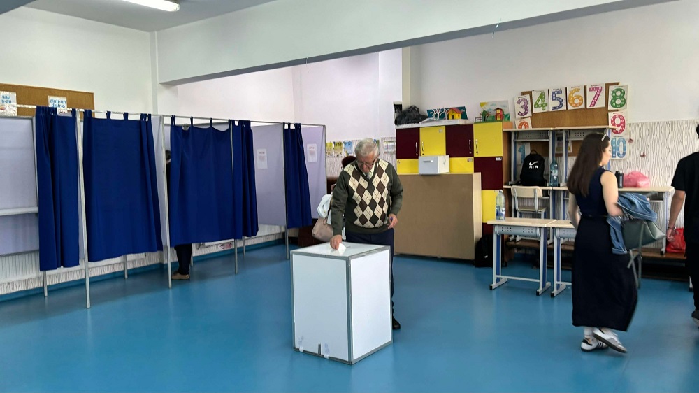 Electoratul tânăr și adult activ (18–59 ani) privilegiază AUR, în timp ce segmentul 60+ rămâne orientat în proporții ridicate spre PSD |Foto: monitorulcj.ro