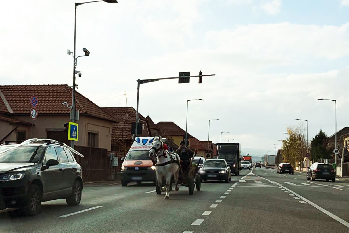 POZA ZILEI. Depășind în viteză pe banda a doua, pe un drum european.|Foto: monitorulcj.ro