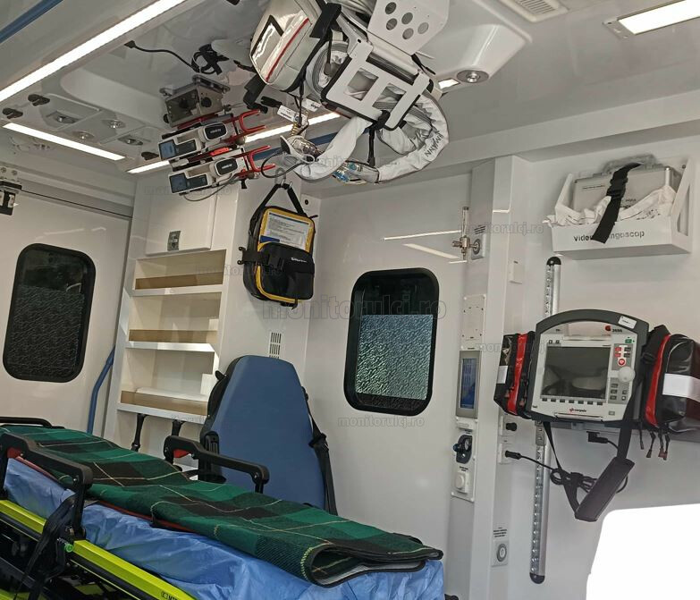 Ambulanțe noi pentru SAJ Cluj, dotate cu aparate dedicate pacienților aflați în stop cardio-respirator|Foto: monitorulcj.ro