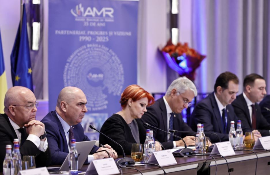 Nemulțumiri în rândul primarilor din cauza impozitelor majorate pe locuințe și mașini, care vor rămâne în 2026 la bugetul de stat|Foto: gov.ro