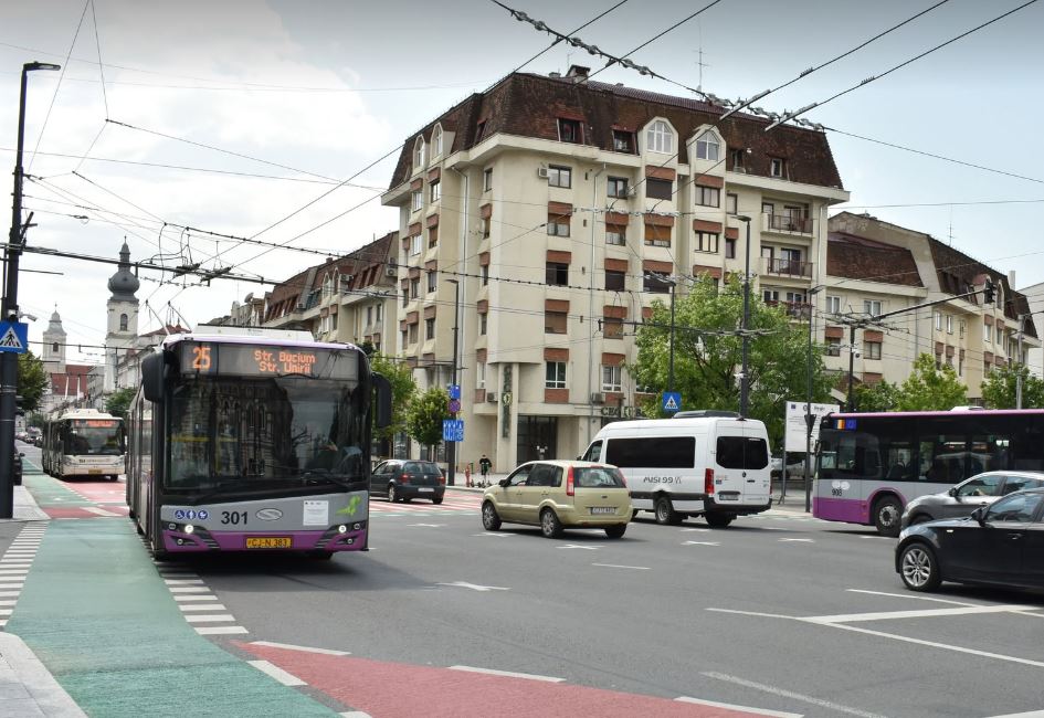 „Revoluția mobilității” la Cluj, prin conexiuni rapide și transport de calitate. Boc: „Opțiunea pentru transportul public trebuie să fie una firească pentru oameni”.|Foto: monitorulcj.ro