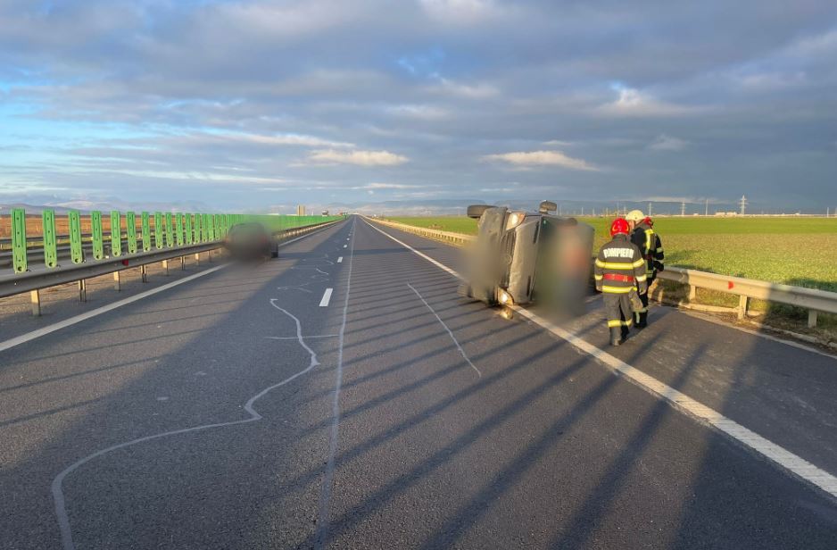 Accident rutier grav pe A3, în apropiere de Câmpia Turzii. Femeie rănită, transporată la spital.|Foto: ISU Cluj