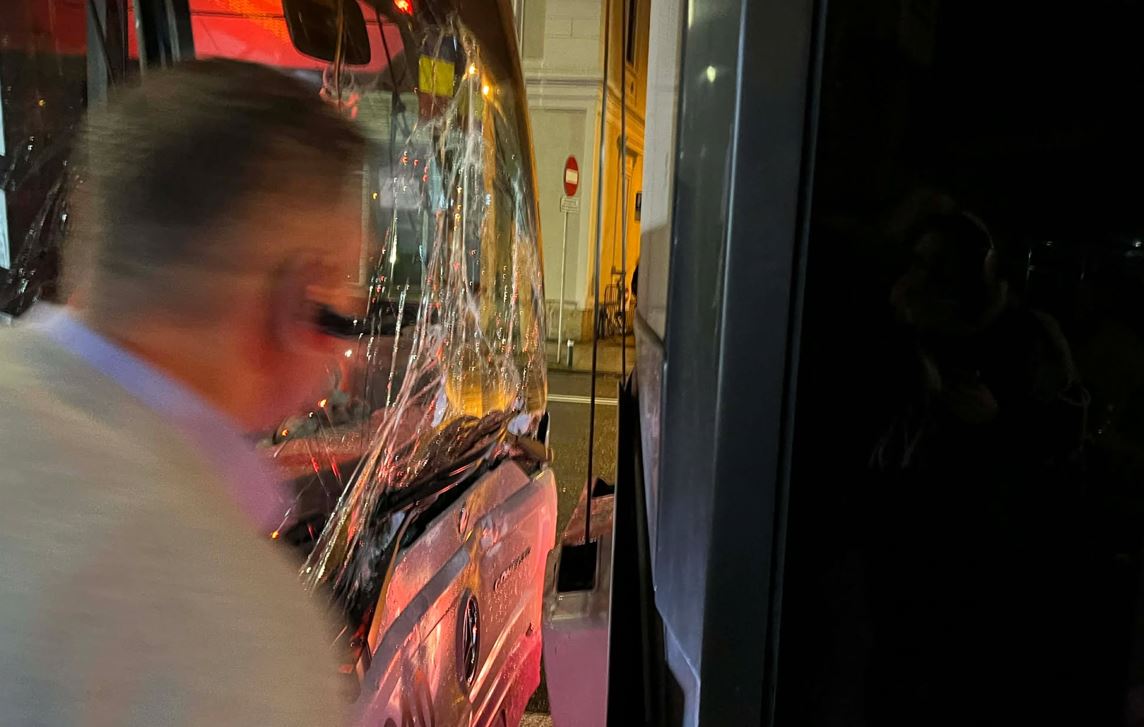 Un autobuz și un troleibuz, implicate într-un accident rutier pe strada Memorandummului|Foto: monitorulcj.ro