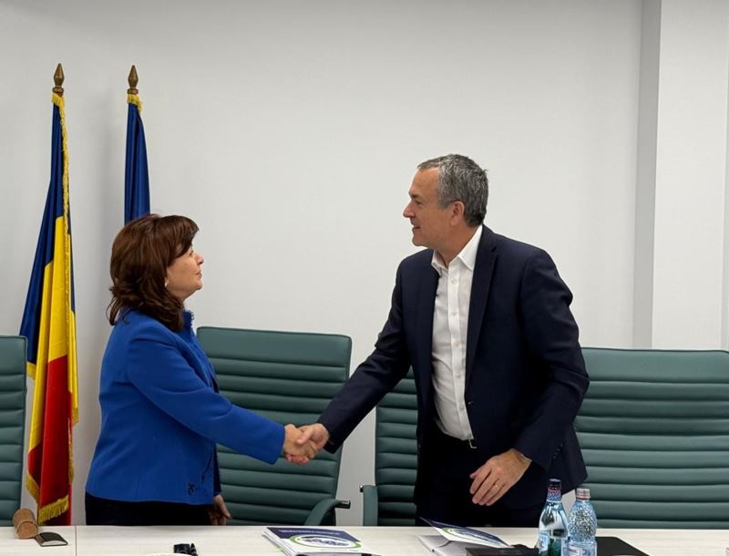 Distribuție Energie Electrică România semnează cel mai mare contract din istoria companiei, pentru peste 1 milion de contoare inteligente. Mihaela Suciu: „Un pas important pentru transformarea digitală a rețelei”|Foto: DEER