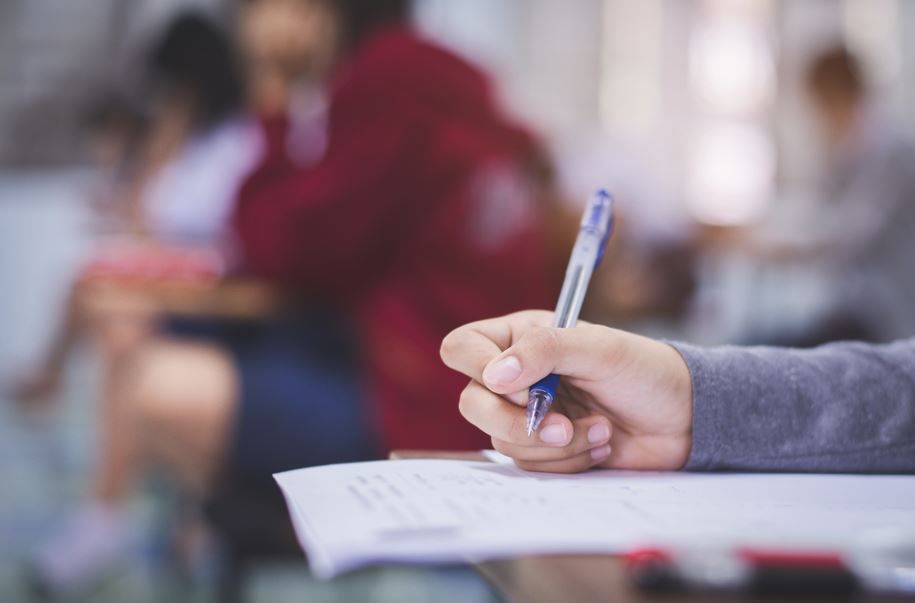 Simularea examenului de Evaluare Națională va avea loc la Cluj în perioada 8-10 decembrie 2025 | Foto: Depositphotos.com