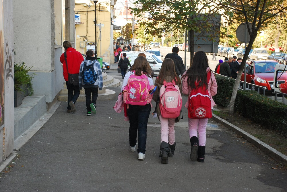 O nouă zi liberă pentru părinți. Propunerea, adoptată tacit de Senat|Foto: monitorulcj.ro