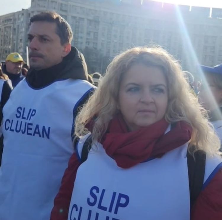 Sindicaliștii din Educație protestează în fața Guvernului și cer demisia ministrului Daniel David: „Demnitatea profesorilor nu se negociază”|Foto: FSLI - Facebook