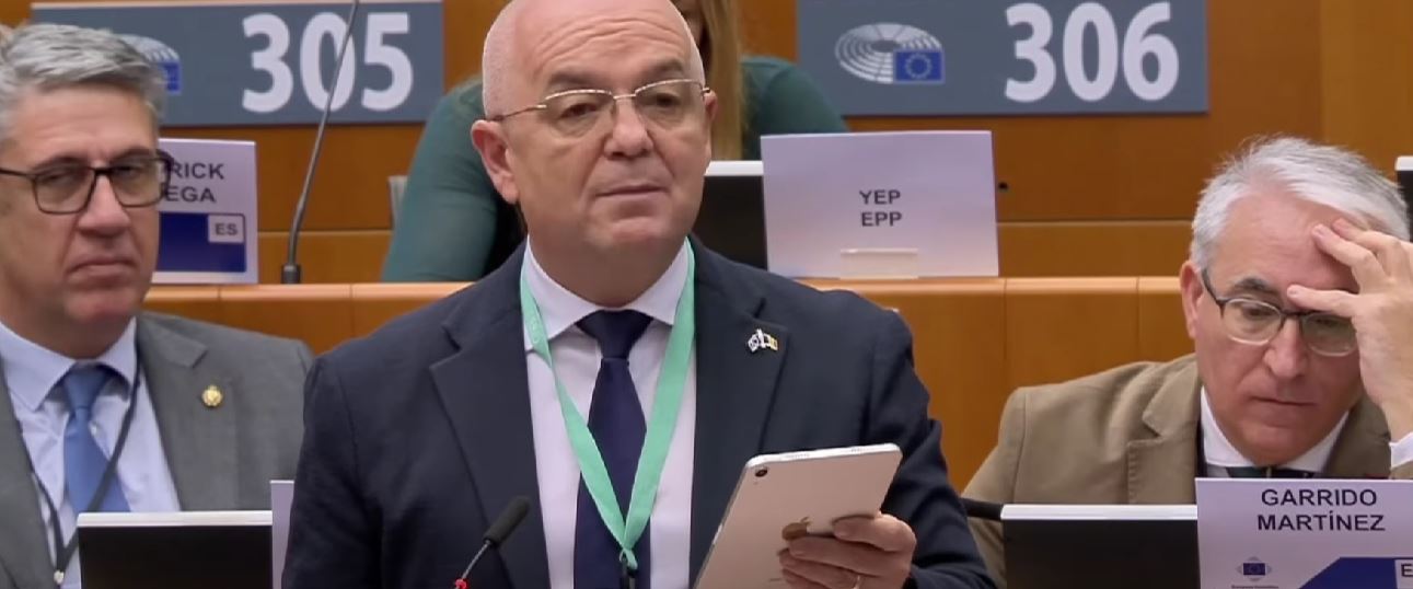 Emil Boc, mesaj pro democrație în Comitetul European al Regiunilor: „Democrația noastră este amenințată de boți și algoritmi”|Foto: Emil Boc - Facebook