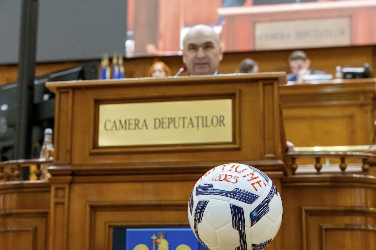 Guvernul condus de Ilie Bolojan a rezistat încă unei moțiuni de cenzură Inquam Photos / Gyozo Baghiu