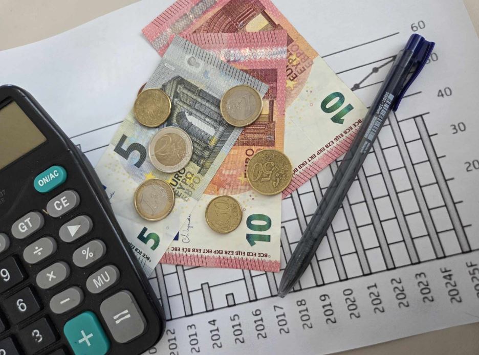 România așteaptă 2,62 miliarde de euro | Foto: monitorulcj.ro