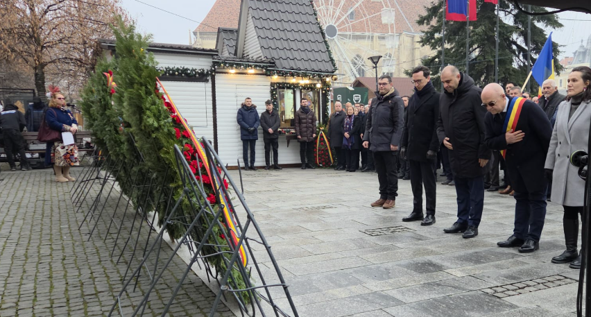 Oficialitățile clujene au depus coroane în memoria eroilor Revoluției  Foto: Eliza Lucaciu- monitorulcj.ro
