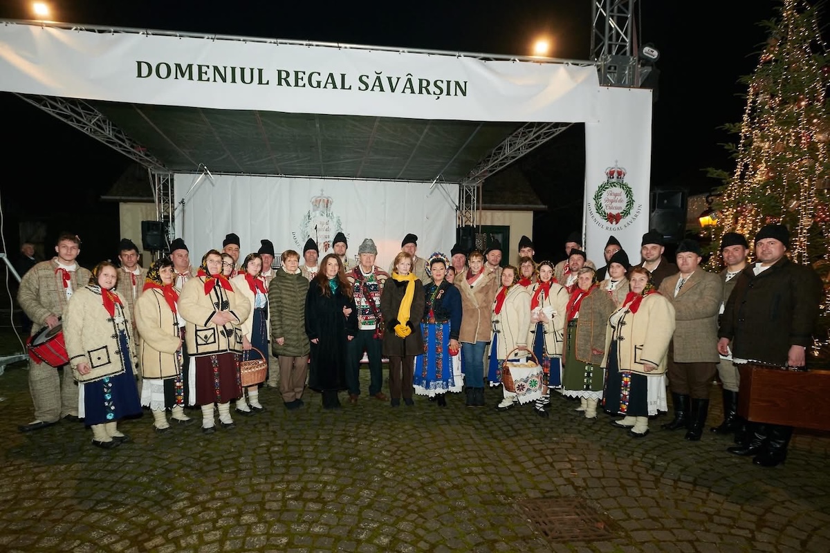 Membrii Familiei Regale a României au ascultat colinde clujene la Târgul de la Săvârșin | Foto: Consiliul Județean Cluj