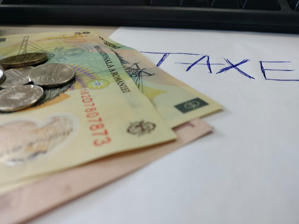 Cei cu salariul minim pe economie vor beneficia de facilități fiscale și în 2026, dar mai reduse de la jumătatea anului viitor | Foto: monitorulcj.ro