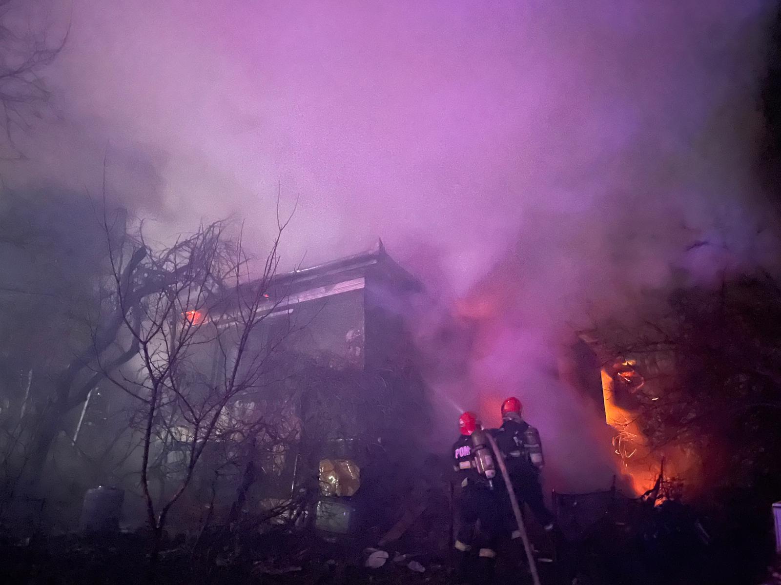 Un bărbat a fost găsit carbonizat în urma unui incendiu în comuna clujeană Boju | Foto: ISU Cluj