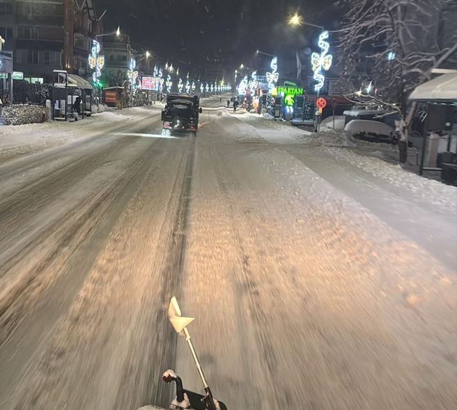 Intervenție continuă de deszăpezire în Florești: circulație în condiții de iarnă|Foto: Bogdan Pivariu - Facebook