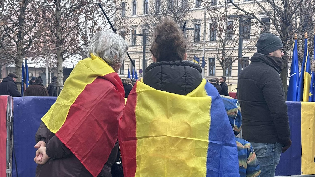 Aproape 40% dintre români cred că suveranitatea țării este limitată de apartenența la UE | Foto: monitorulcj.ro / Fotografie ilustrativă