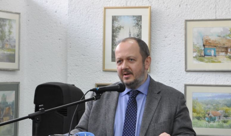 Adrian Papahagi: „AUR e radical, nu are nimic conservator. Doar conservă rusească și securistă”|Foto: Adrian Papahagi - Facebook