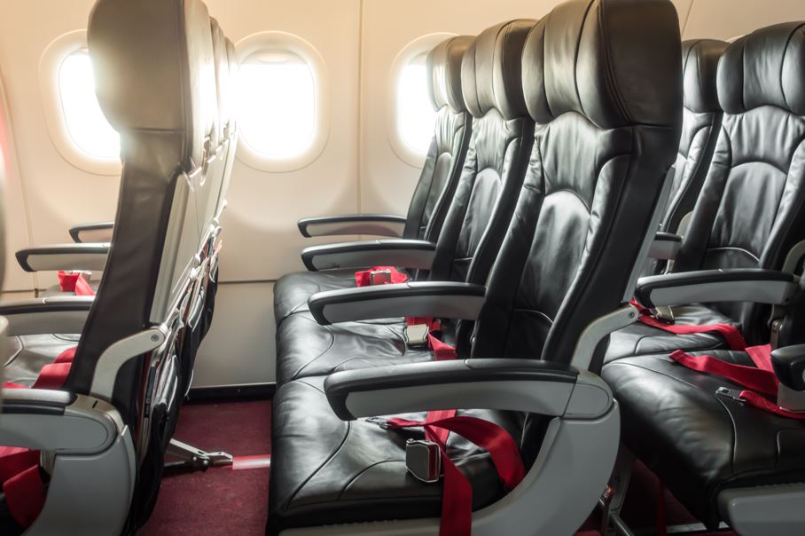 Halucinant! La Oradea, unele curse aeriene au mai mulți membri ai echipajului, decât pasageri. Zborurile, subvenționate din bani publici.|Foto: Freepik.com