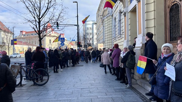 Protest AUR la Cluj-Napoca. „Mobilizarea în masă” a rămas pe Facebook  / Foto: Mădălina Ivan- monitorulcj.ro