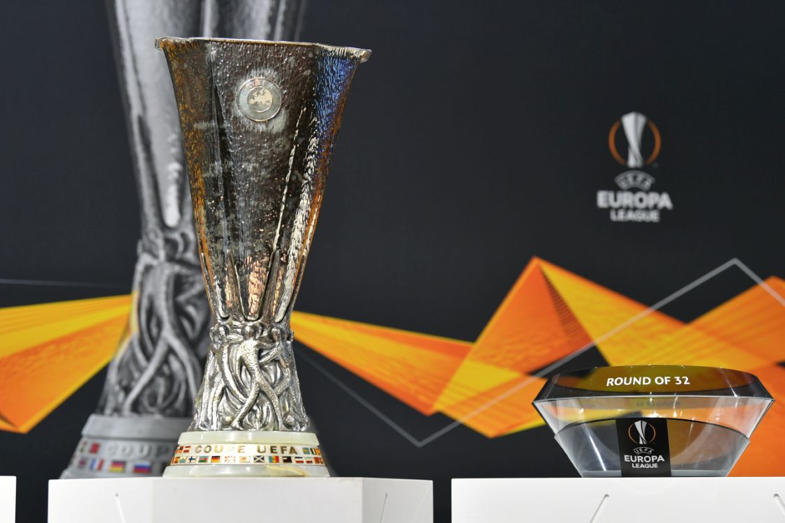 Trofeul pe care îl va obține câștigătoarea Europa League | Foto: CFR 1907 Cluj Facebook