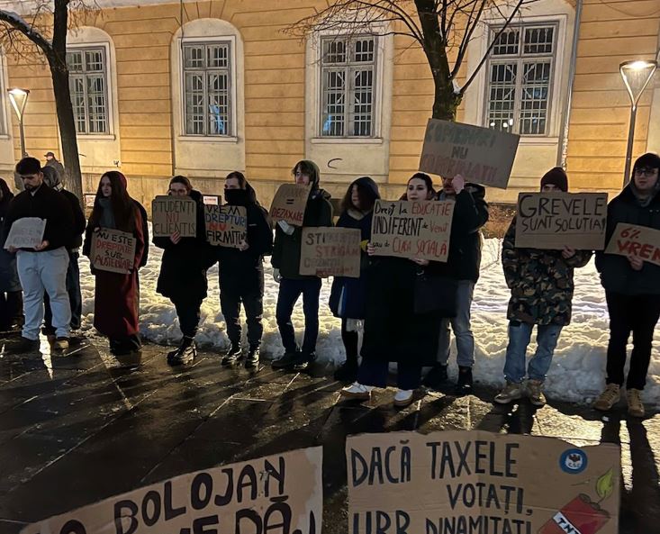 Majorarea taxelor de studii  provoacă nemulțumire în rândul studenților: Organizațiile studențești anunță proteste în fața rectoratului UBB și cer susținerea eforturilor educaționale depuse de tineri.|Foto: monitorulcj.ro