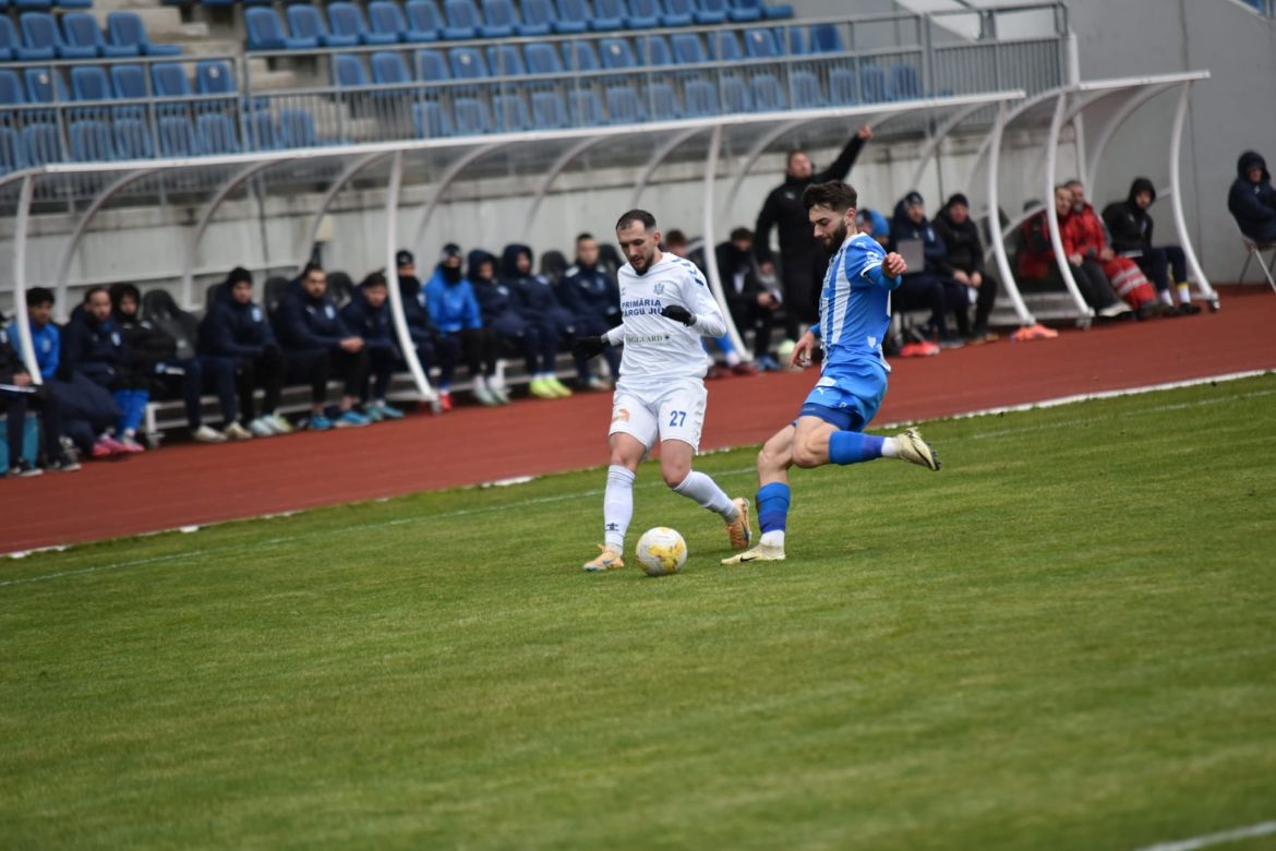 Tudor Suciu a semnat cu Universitatea Craiova / Foto: CS Sănătatea Servicii Publice Cluj-Napoca Facebook
